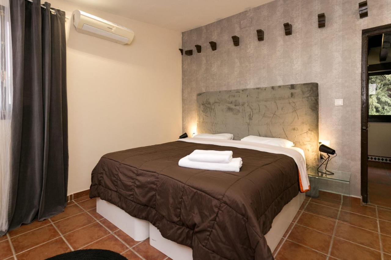 Navitour Santa Ana Apartment Granada Bagian luar foto